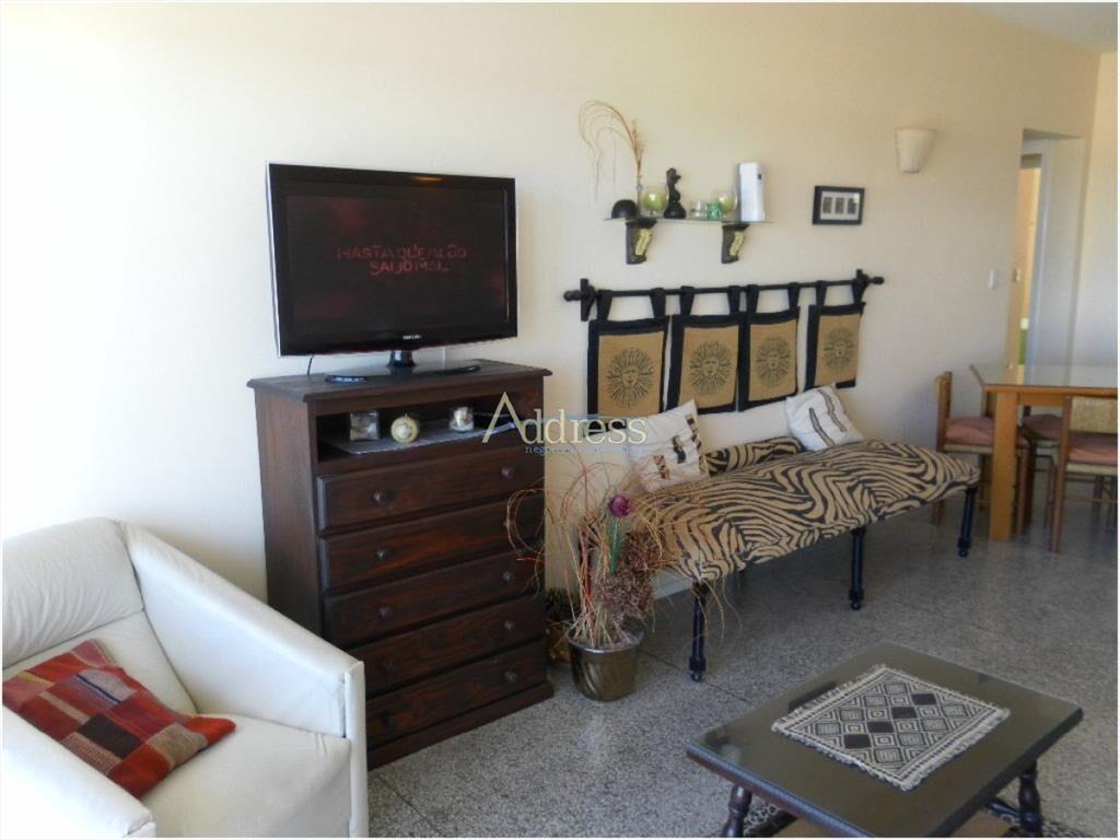 PRIMERA LINEA, AMPLIO APARTAMENTO EN PARADA 2 DE