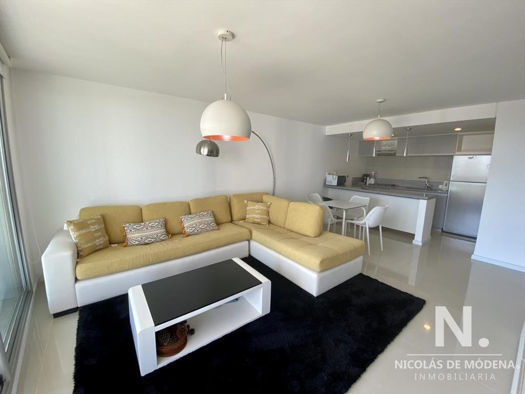 Apartamento en venta de 2 dormitorios en Punta Del Este