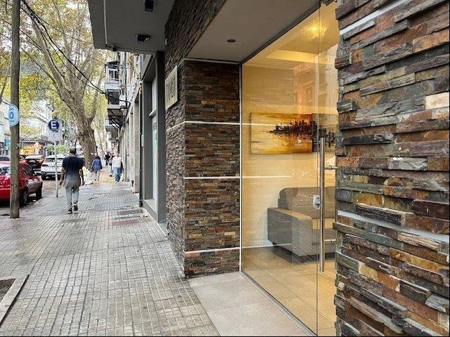 VENTA APARTAMENTO CENTRO 2 DORMITORIOS CON RENTA