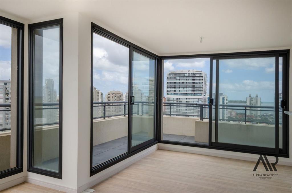 PENTHOUSE a estrenar 2 DORMITORIOS a metros de PLAYA BRAVA