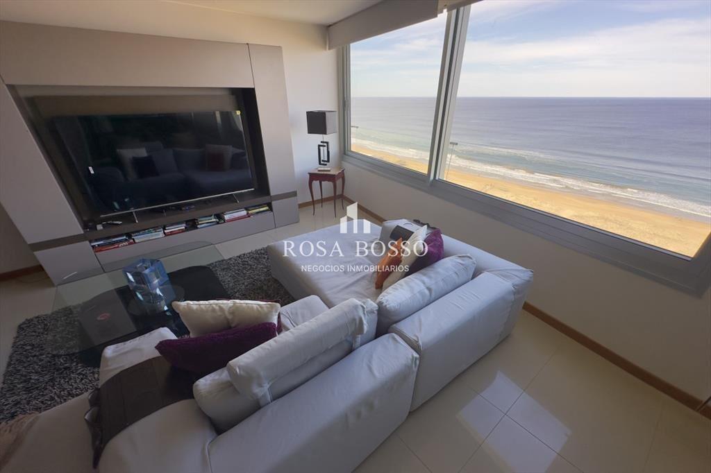 Apartamento de 3 dormitorios en torre de categoría - Prime