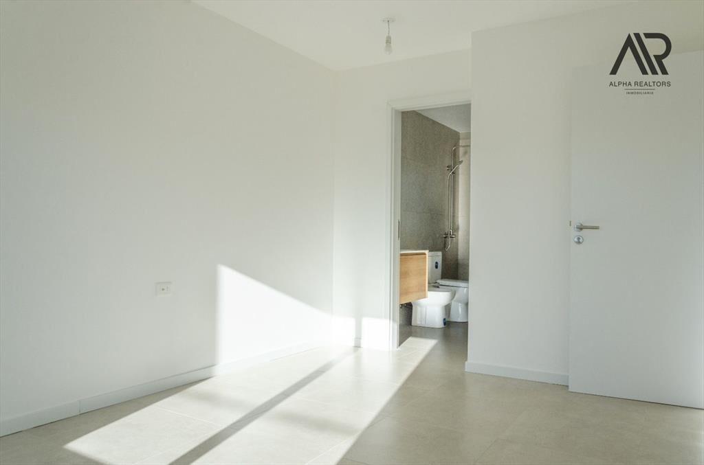 Casa en venta c/ cochera en Punta Negra