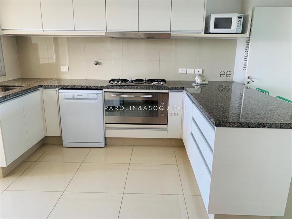 Apartamento en venta de 3 dormitorios en Brava