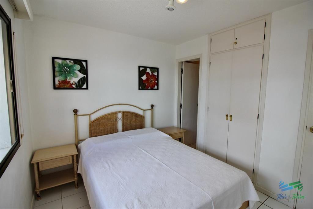Apartamento de 2 dormitorios con piscina en venta