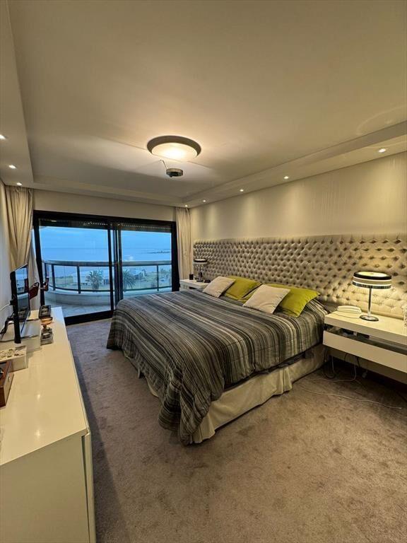 Rambla de Pocitos Nuevo, 240 m2, 3 suites, gge x 2 , amenit