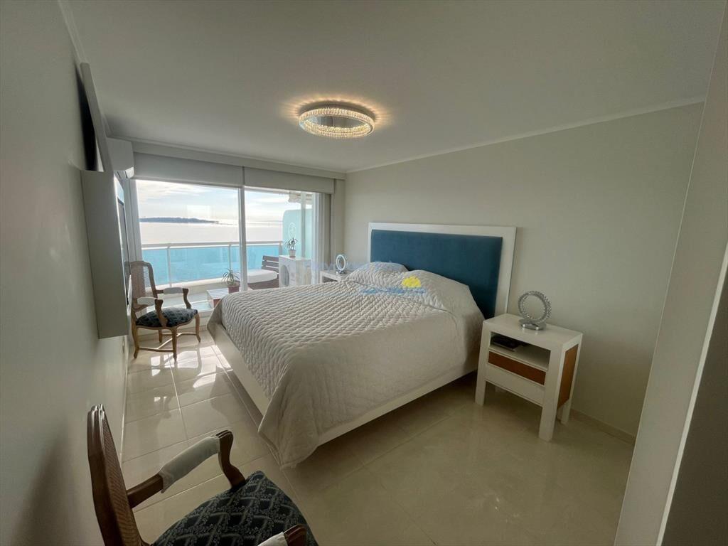 Apartamento de 3 dormitorios en Torre Millenium ,
