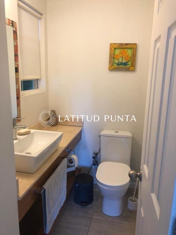 Rincon del Indio, casa en alquiler con piscina
