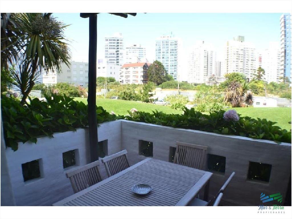 Apartamento en Aidy Grill, 3 dormitorios *