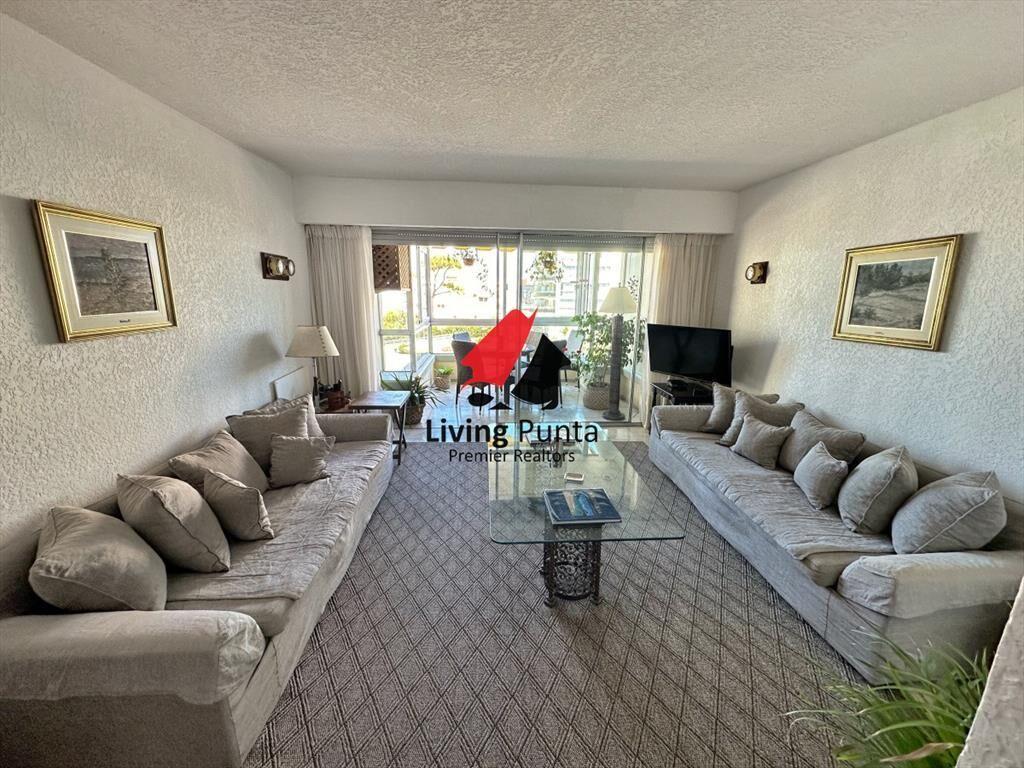 Apartamento en venta a pasos del mar