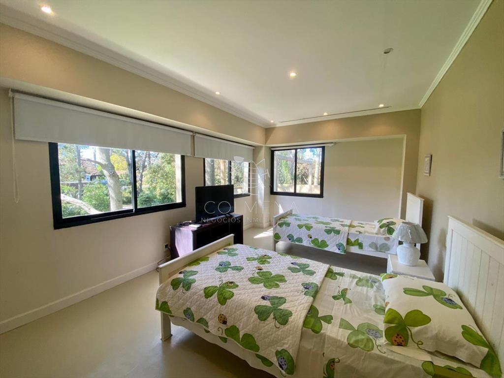Casa en Rincón del Indio 5 dormitorios con