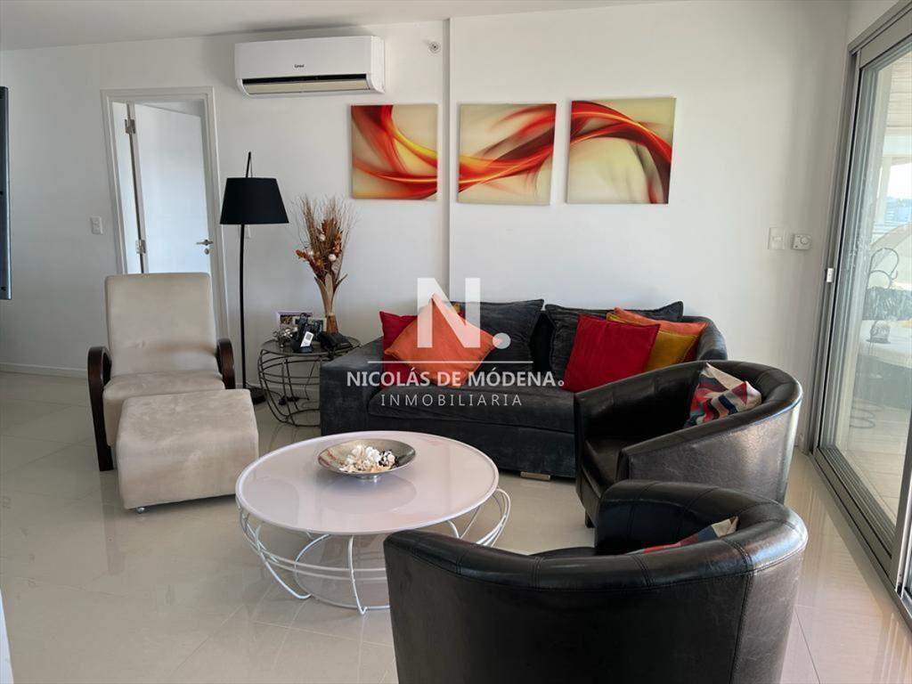 Iluminado departamento en Venta en Punta del Este