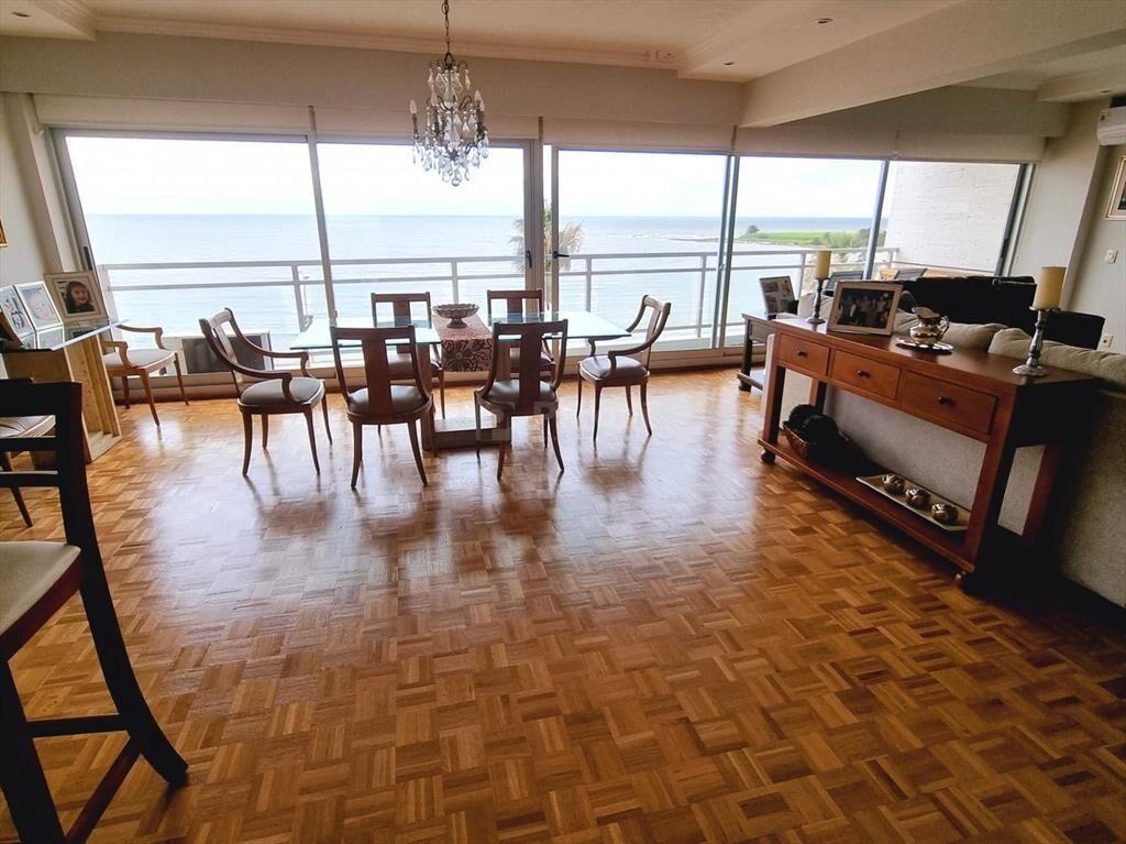 PARODI VENTA APARTAMENTO POCITOS RAMBLA  4 DORMITORIOS 4 BA