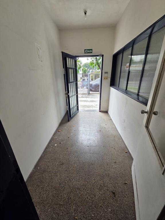 Proximo Bv Batlle y Ordoñez y Varela, 511 m2 edificados, t