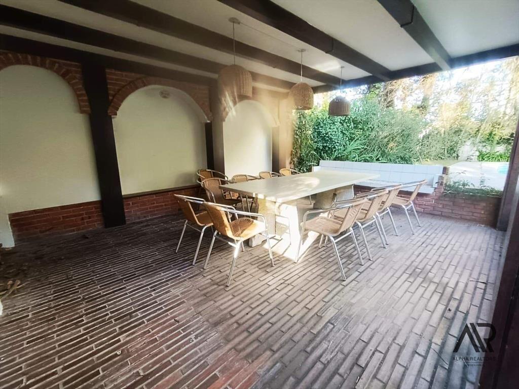 Casa en venta c/ cochera en Roosevelt