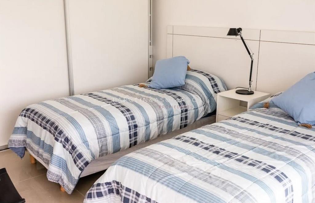 Apartamento en venta de 3 dormitorios con vista