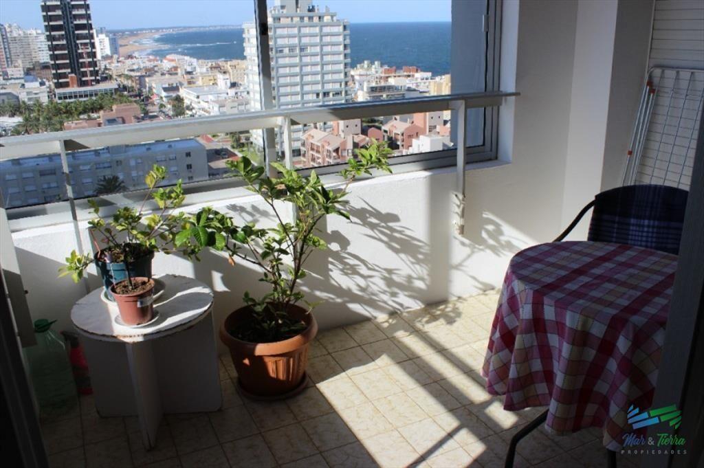 EN VENTA.. PISO ALTO CON VISTA AL PUERTO Y LA !!