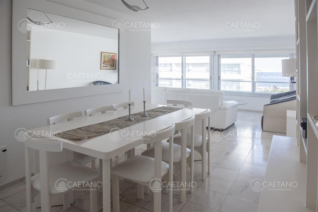 Vende apartamento de 3 dormitorios en Mansa, del