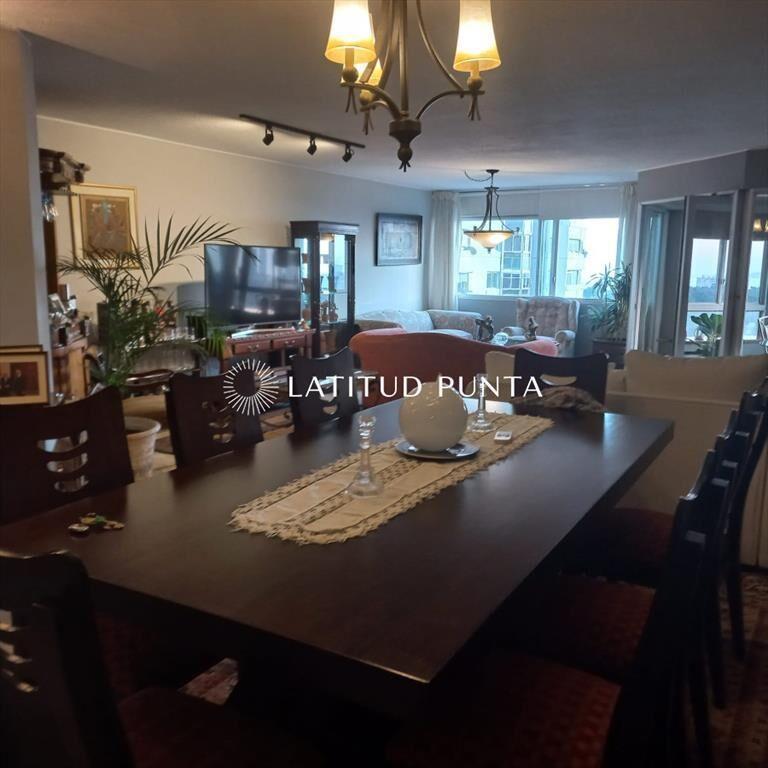 Apartamento en Roosevelt, 3 dormitorios más