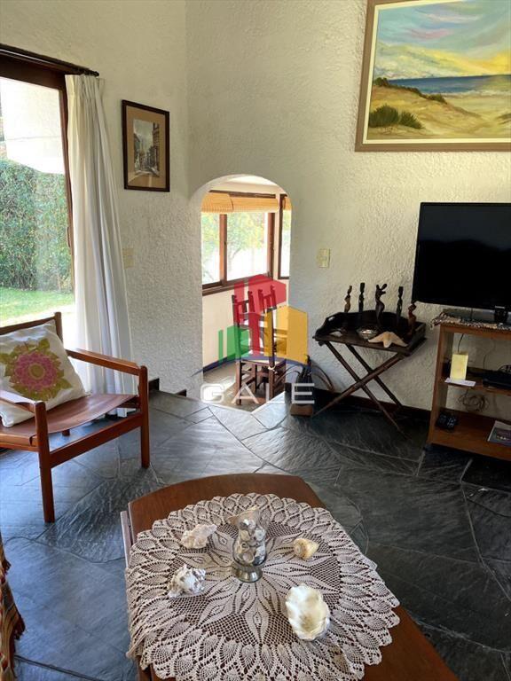 Casa en alquiler en brava a escasos metros del mar