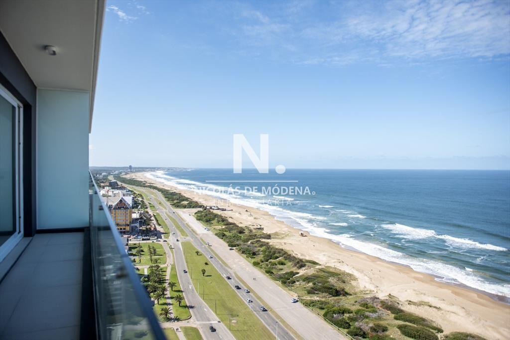 Departamento frente al mar en venta, Piso alto. 3