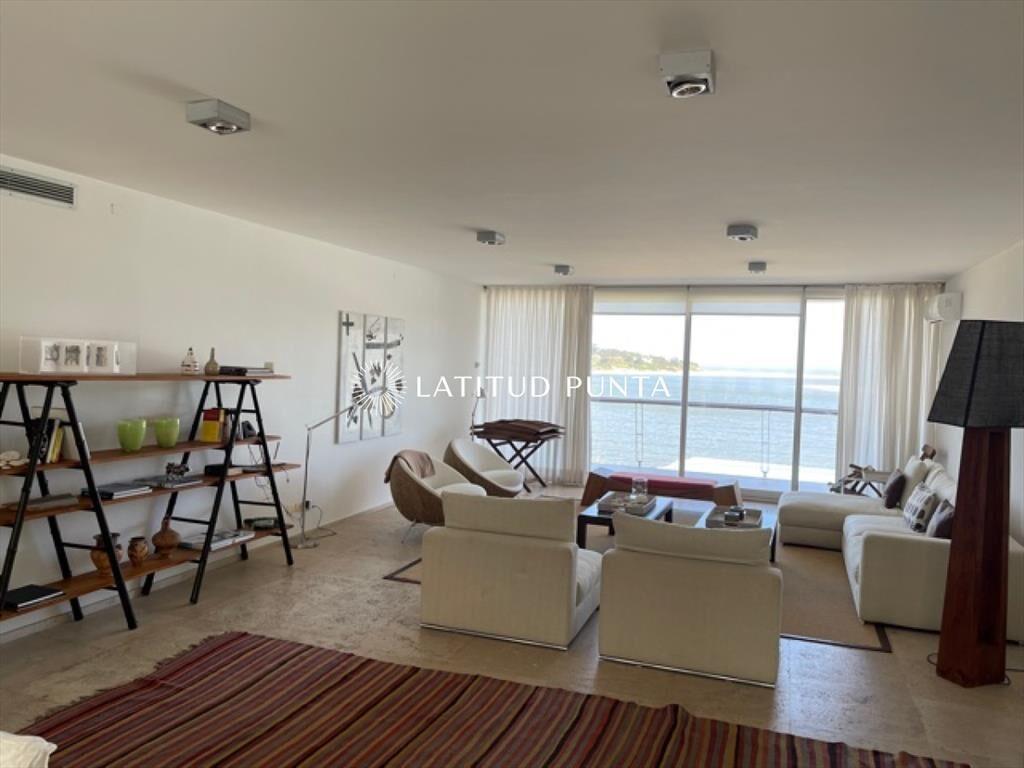 Apartamento en La Barra, 4 dormitorios