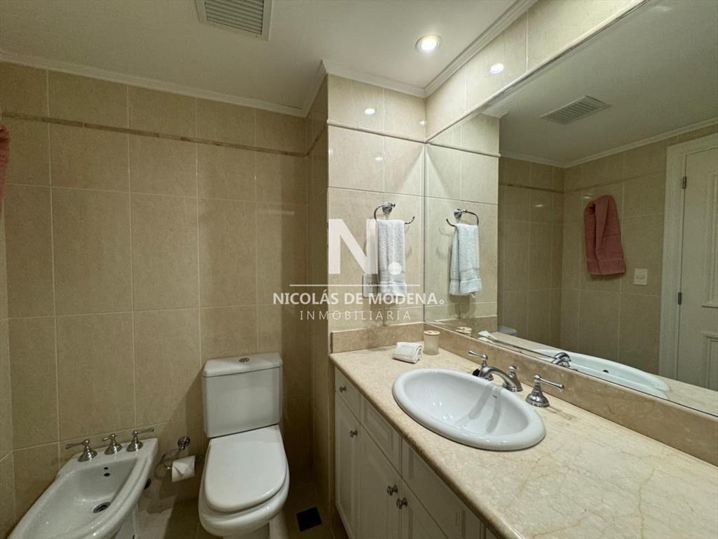 Apartamento en Mansa, 3 dormitorios en venta,