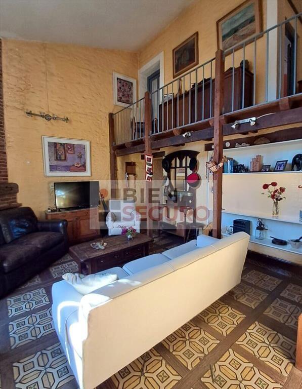Cómodo apartamento al fondo, de 4 dormitorios en venta en P
