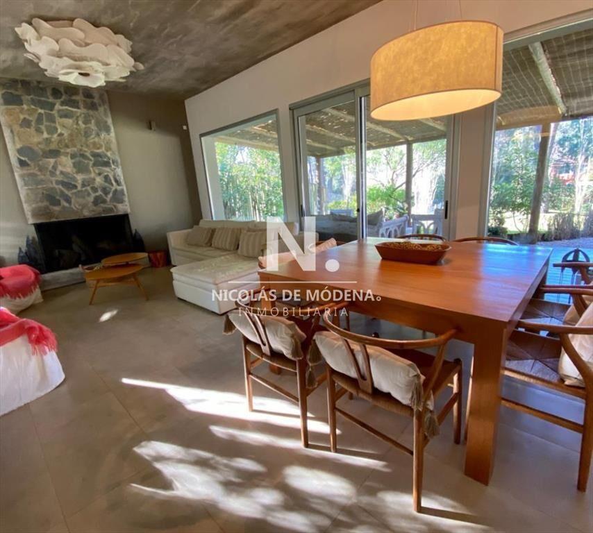 CASA EN RINCON DEL INDIO EN BARRIO PRIVADO