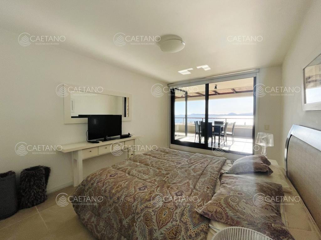 Venta apartamento 2 dormitorios. Punta Ballena,