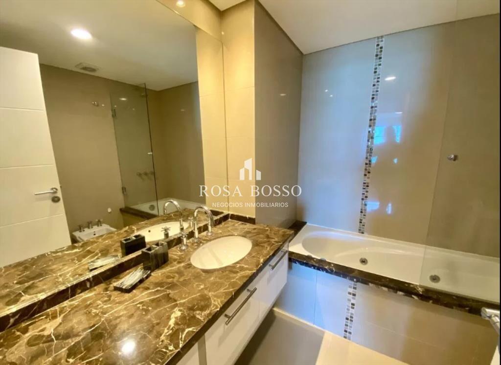 Apartamento Venta 3 dormitorios y dependencia del