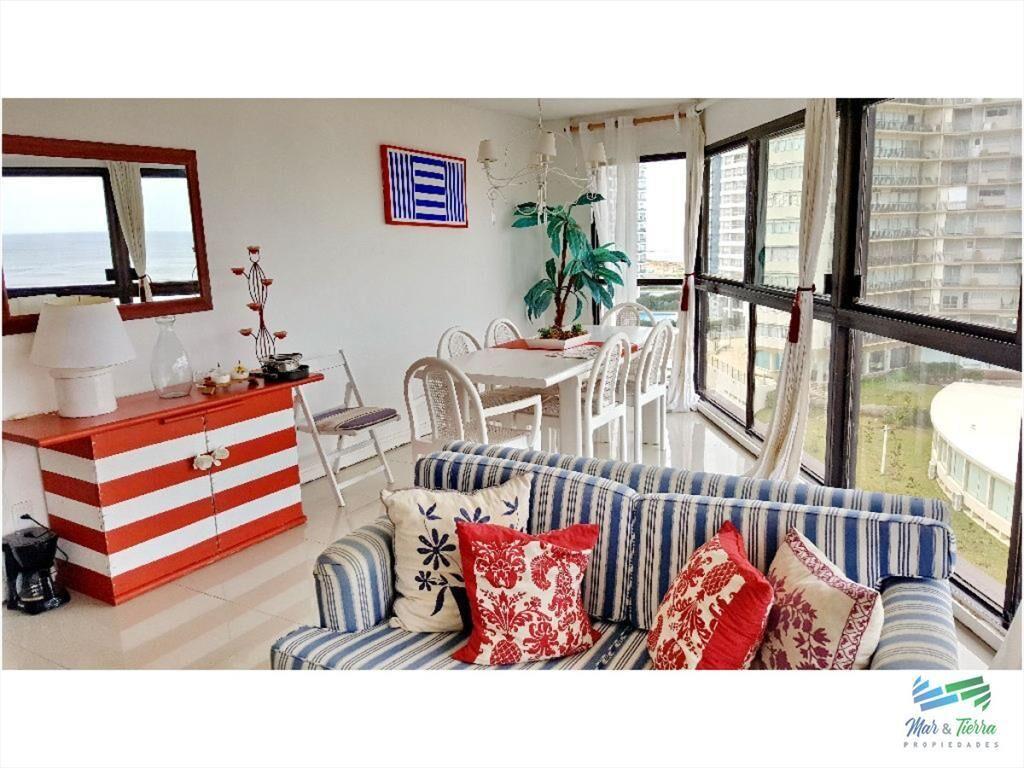 Apartamento en Brava, 3 dormitorios *