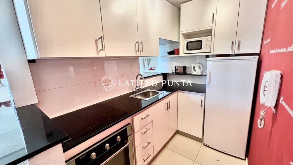 Oportunidad. Apartamento reciclado frente al mar