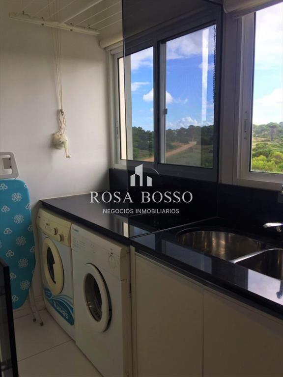 Apartamento en la Brava, para alquiler.
