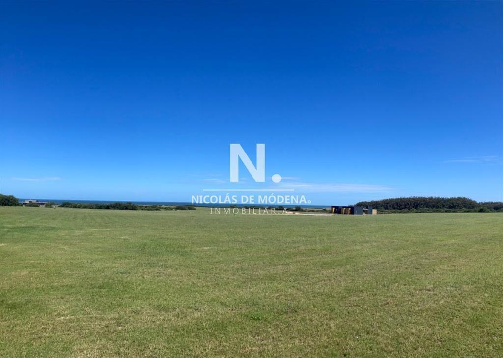 Terreno en venta en complejo frente al mar! Las
