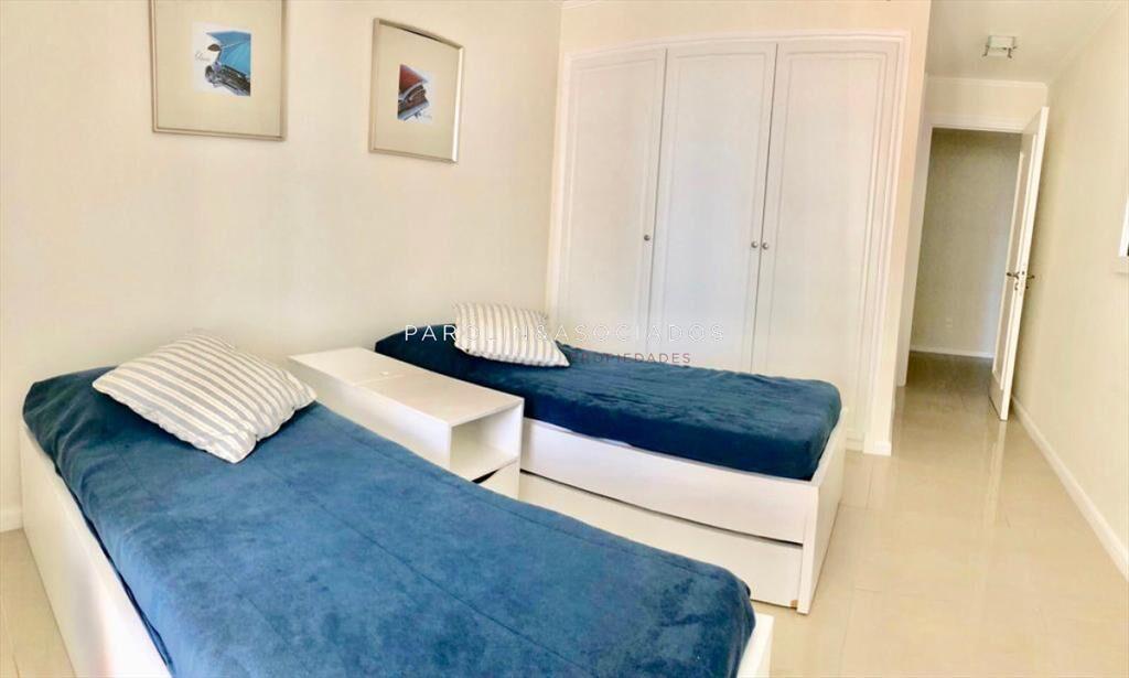 Apartamento en venta de 3 dormitorios en Torre
