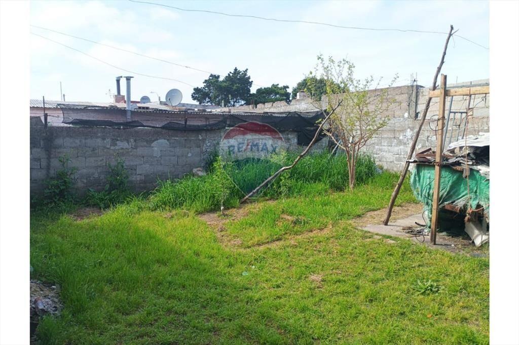 Venta casa tres dormitorios y garaje Casavalle