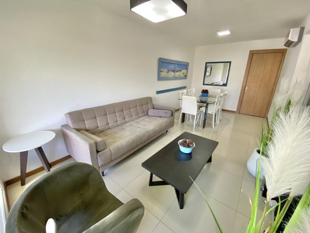 Apartamento de 2 dormitorios + terraza con parrillero de us