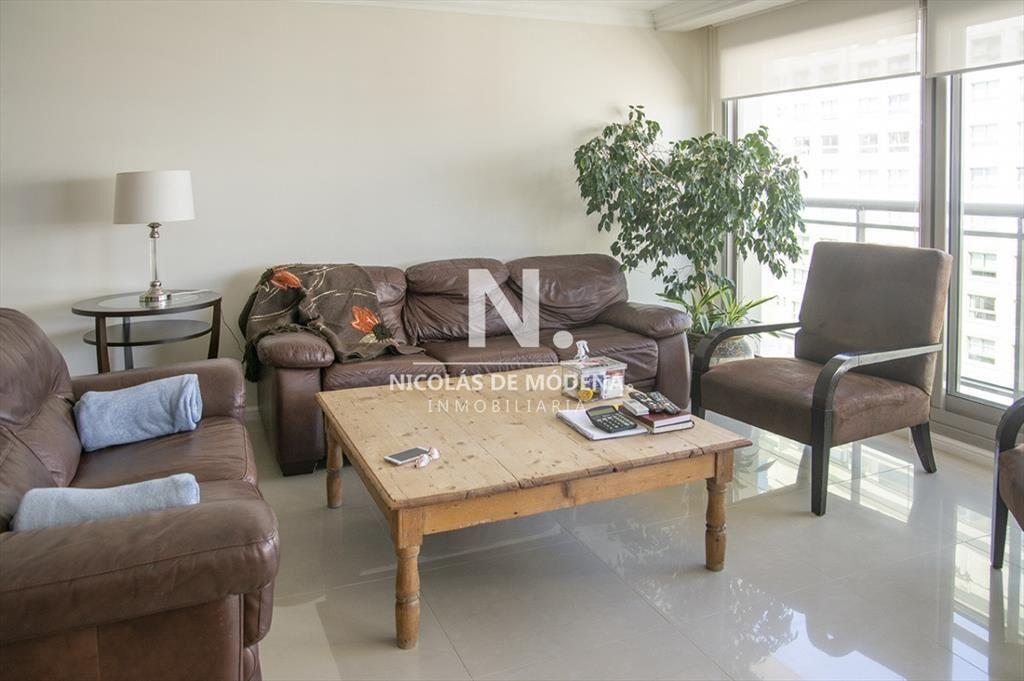 Hermoso Departamento en venta de 3 dormitorios en Torre Imp