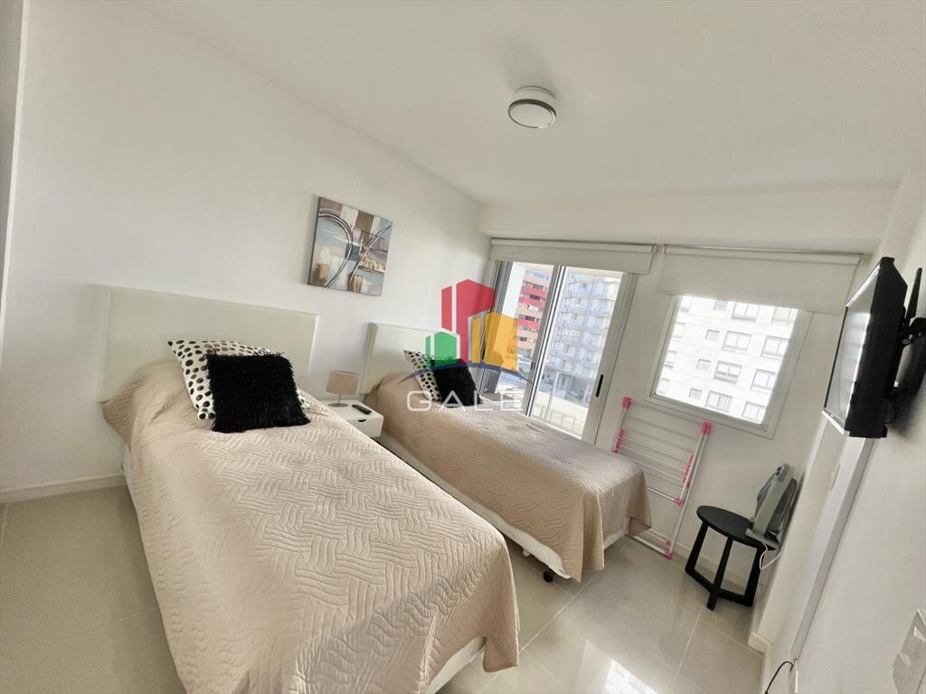 VENTA DE APARTAMENTO DE 2 DORMITORIOS EN BRAVA A PASOS DEL