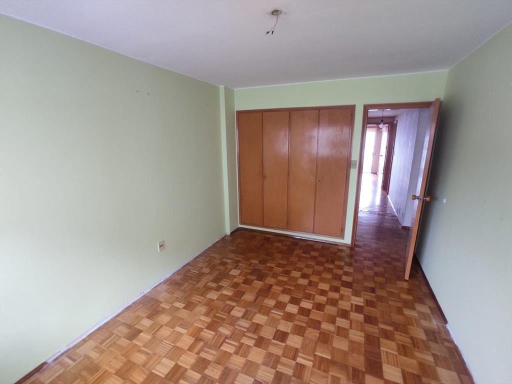 Apartamento en venta 3 dormitorios y servicio sobre Echevar