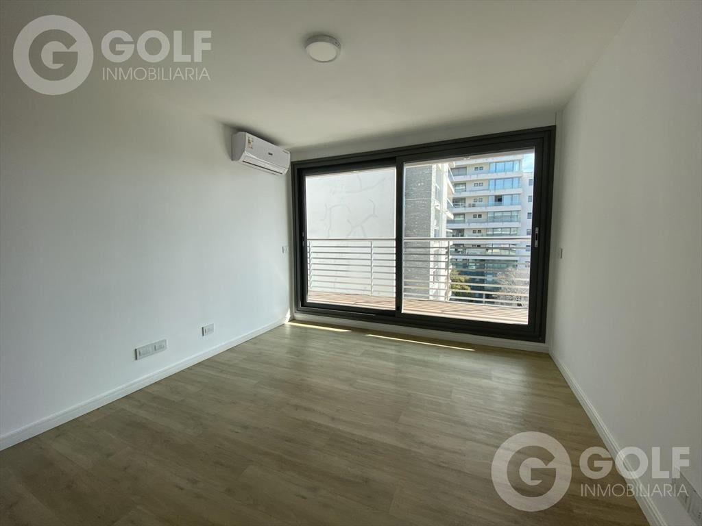 Venta apartamento de 2 dormitorios 2 cocheras con renta en