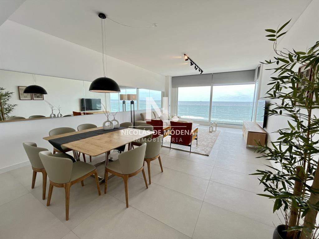 Venta Apartamento 3 dormitorios + servicio Punta