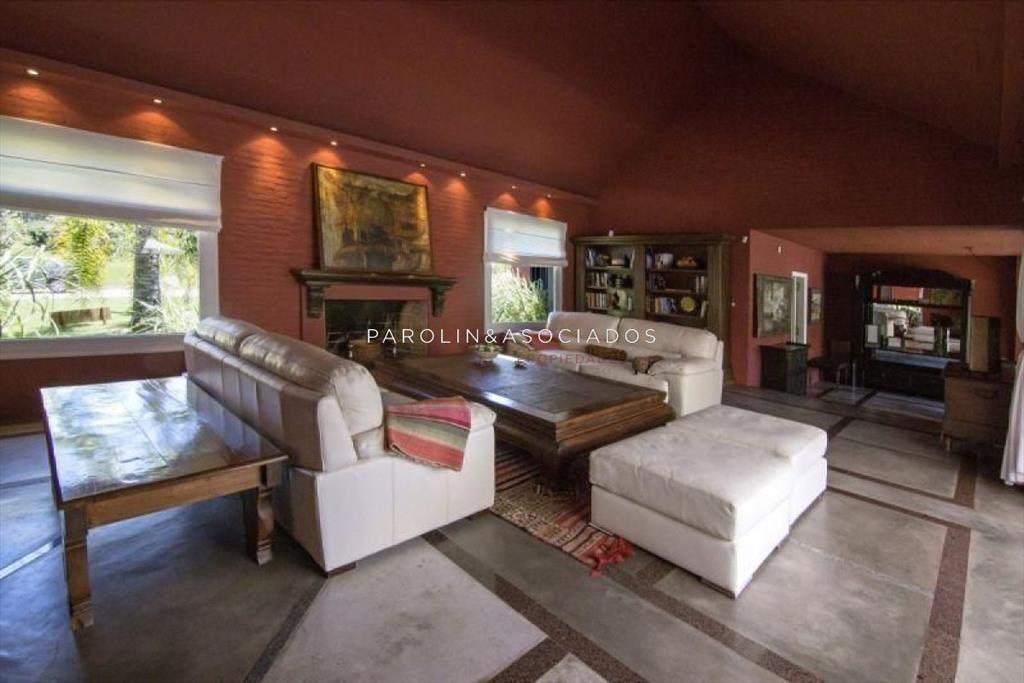 Casa en venta de 6 dormitorios en La Barra, Punta