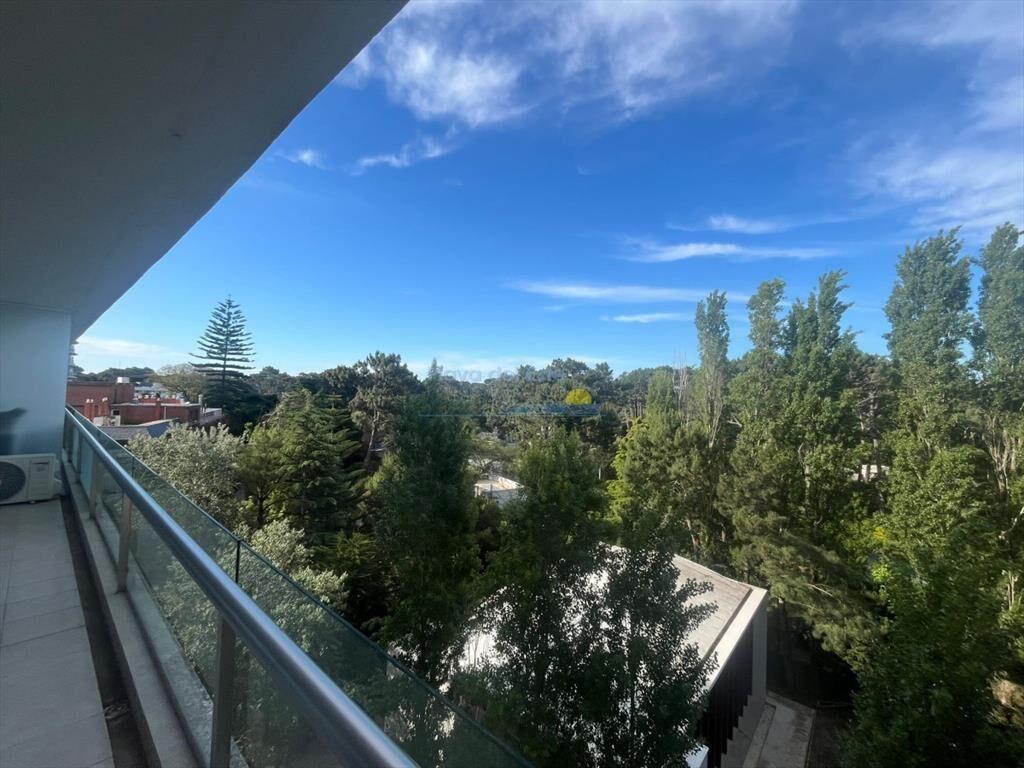 Apartamento en Venta de 2 dormitorios en edificio
