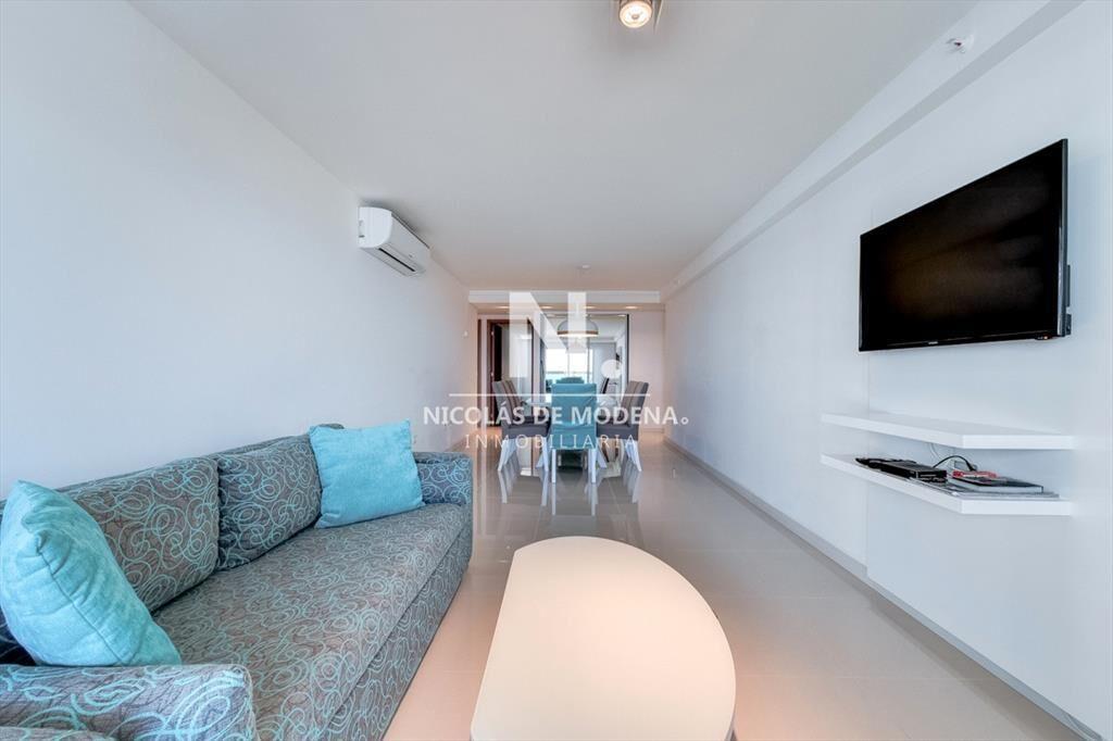 Impecable departamento, comodo e iluminado.
