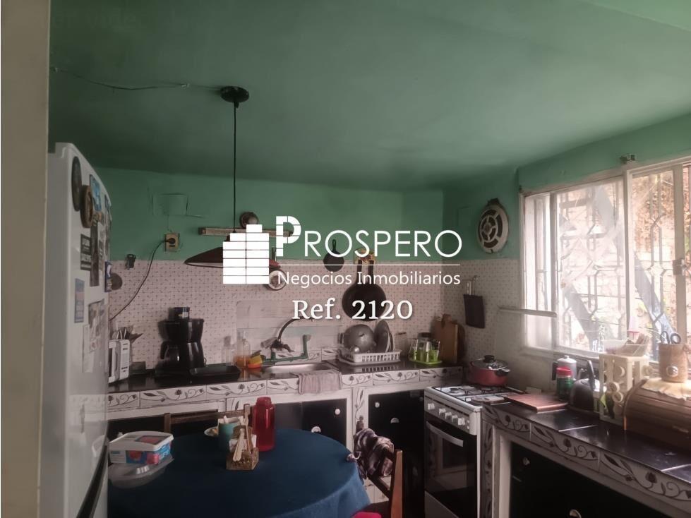 2120/p/4 Venta Casa  4dorm+ altillo la comercial Garaje