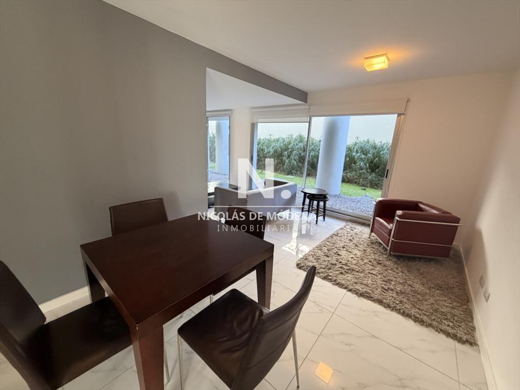 APARTAMENTO EN VENTA SOBRE ROOSEVELT CON GARAJE