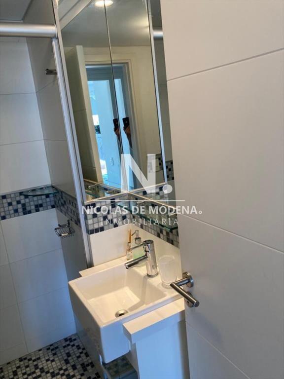 Vende apartamento de 2 dormitorios y medio, Punta