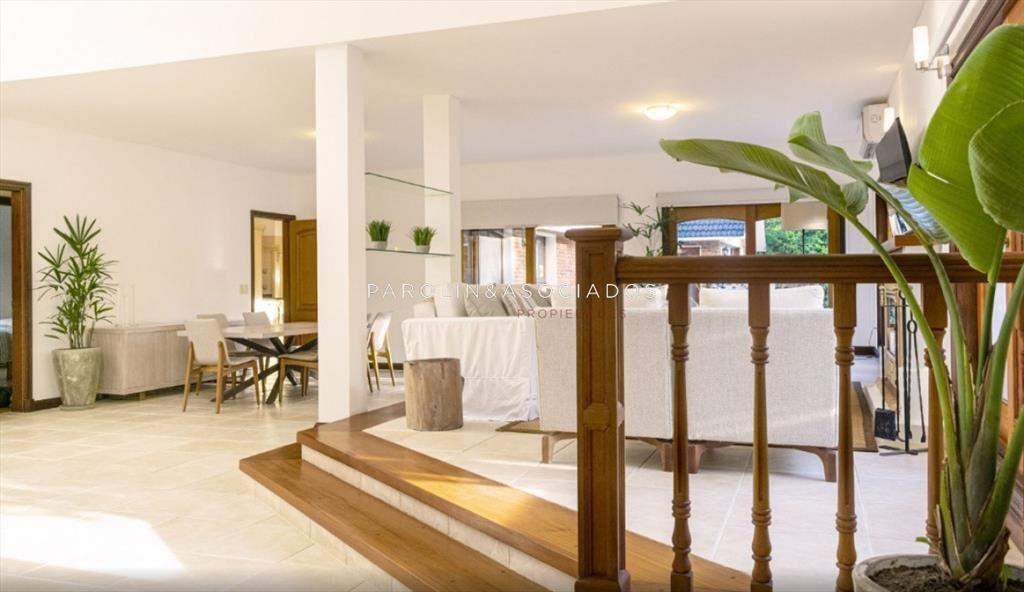 Casa en venta de 4 dormitorios en playa Mansa,