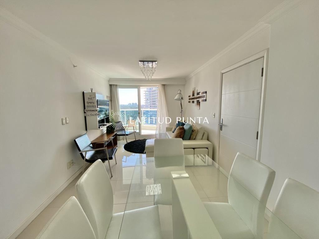 Piso alto en Mansa, 2 suites con parrillero